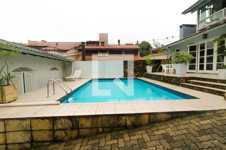 Casa à venda com 145m², 3 quartos e 1 vaga Casa à venda com 145m², 3 quartos e 1 vagaPiscina