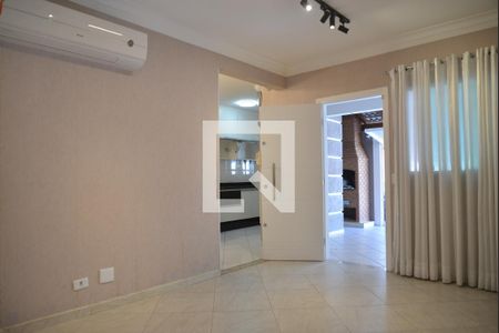 Sala de casa para alugar com 2 quartos, 99m² em Vila Camilópolis, Santo André