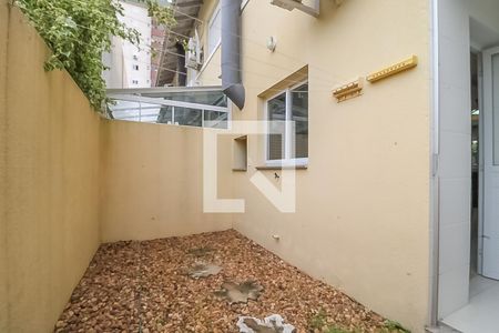 Casa de condomínio à venda com 155m², 3 quartos e 2 vagas Casa de condomínio à venda com 155m², 3 quartos e 2 vagasQuintal