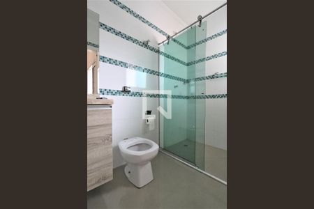 Casa à venda com 180m², 3 quartos e 4 vagasBanheiro Suíte 1