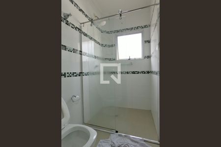 Casa à venda com 180m², 3 quartos e 4 vagasBanheiro Suíte 2