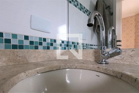 Casa à venda com 180m², 3 quartos e 4 vagasBanheiro Suíte 1