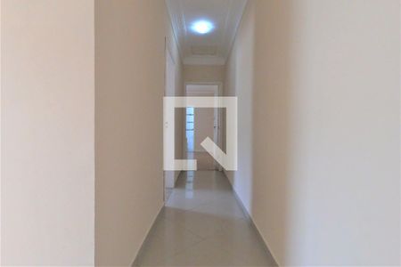 Casa à venda com 180m², 3 quartos e 4 vagasCorredor