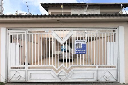 Casa à venda com 180m², 3 quartos e 4 vagasFachada da casa