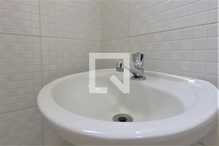 Casa à venda com 180m², 3 quartos e 4 vagasBanheiro de Serviço