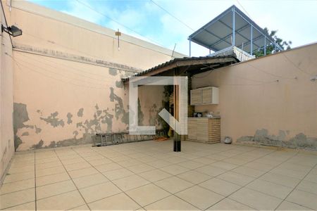 Casa à venda com 180m², 3 quartos e 4 vagasChurrasqueira