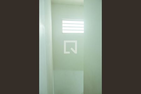 Casa à venda com 179m², 3 quartos e 2 vagas Casa à venda com 179m², 3 quartos e 2 vagasEscadas