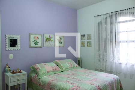 Casa à venda com 179m², 3 quartos e 2 vagas Casa à venda com 179m², 3 quartos e 2 vagasSuíte