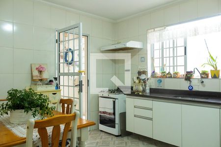 Casa à venda com 179m², 3 quartos e 2 vagas Casa à venda com 179m², 3 quartos e 2 vagasCozinha