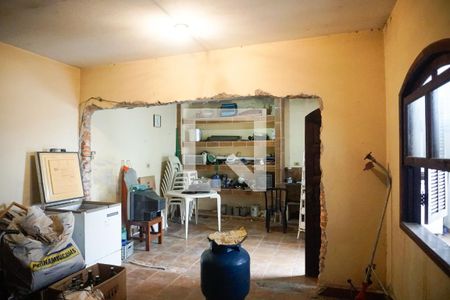Casa à venda com 160m², 4 quartos e 2 vagasCozinha e Quarto do fundo