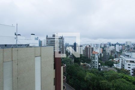 Apartamento à venda com 250m², 3 quartos e 3 vagas Apartamento à venda com 250m², 3 quartos e 3 vagasVISTA