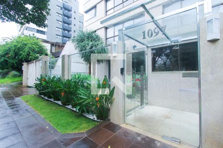 Apartamento à venda com 250m², 3 quartos e 3 vagas Apartamento à venda com 250m², 3 quartos e 3 vagasFACHADA