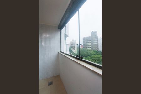 Apartamento à venda com 250m², 3 quartos e 3 vagas Apartamento à venda com 250m², 3 quartos e 3 vagasVARANDA