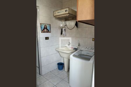 Casa à venda com 200m², 3 quartos e 2 vagas Casa à venda com 200m², 3 quartos e 2 vagasÁrea de Serviço