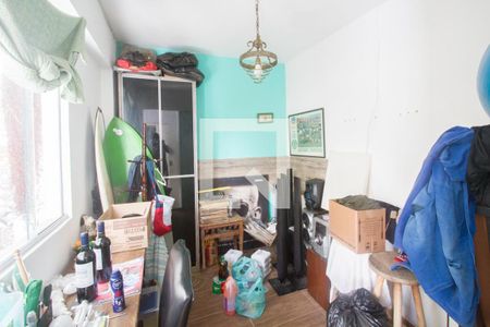 Casa à venda com 140m², 3 quartos e 2 vagasQuarto de Serviço 1