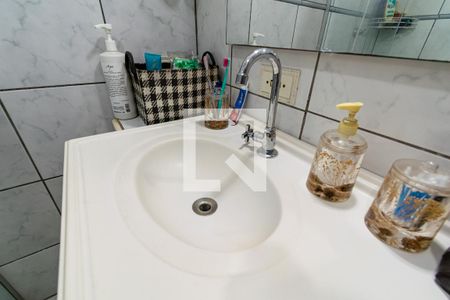 Casa à venda com 60m², 2 quartos e 1 vaga Casa à venda com 60m², 2 quartos e 1 vagaBanheiro da Suíte 2
