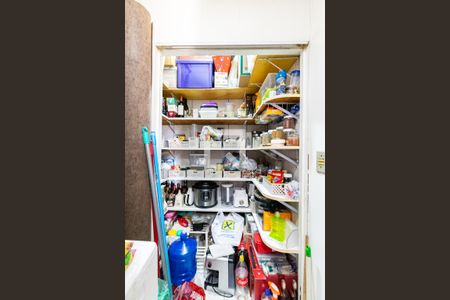 Casa à venda com 60m², 2 quartos e 1 vaga Casa à venda com 60m², 2 quartos e 1 vagaDespensa