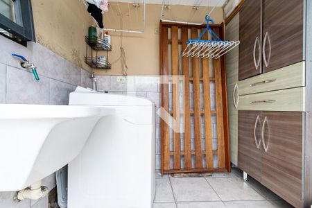 Casa à venda com 60m², 2 quartos e 1 vaga Casa à venda com 60m², 2 quartos e 1 vagaLavanderia