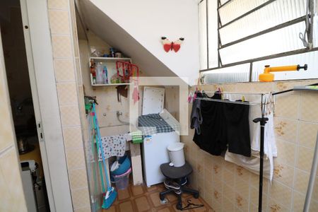 Casa à venda com 250m², 3 quartos e 6 vagasDetalhe da area de serviço