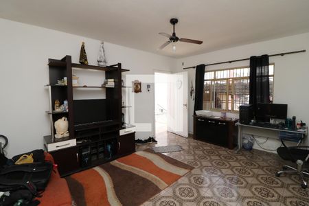 Casa à venda com 250m², 3 quartos e 6 vagasSala - Casa 2