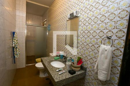 Casa à venda com 240m², 4 quartos e 3 vagasBanheiro