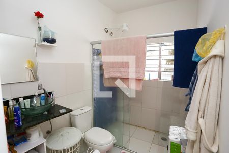 Casa à venda com 240m², 4 quartos e 3 vagasBanheiro da Suíte da Edícula