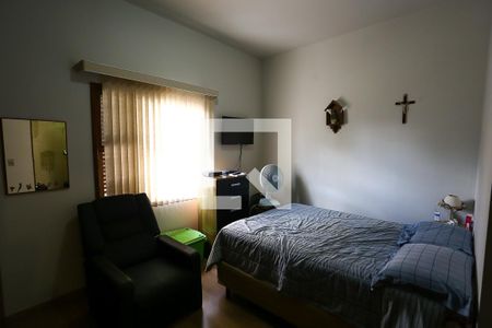 Casa à venda com 240m², 4 quartos e 3 vagasSuíte