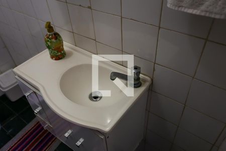 Casa à venda com 240m², 4 quartos e 3 vagasBanheiro de Serviço