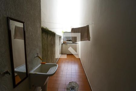 Casa à venda com 240m², 4 quartos e 3 vagasvista