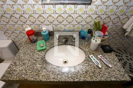 Casa à venda com 240m², 4 quartos e 3 vagasBanheiro