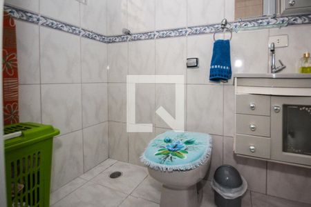 Casa à venda com 119m², 2 quartos e 2 vagas Casa à venda com 119m², 2 quartos e 2 vagasBanheiro Social