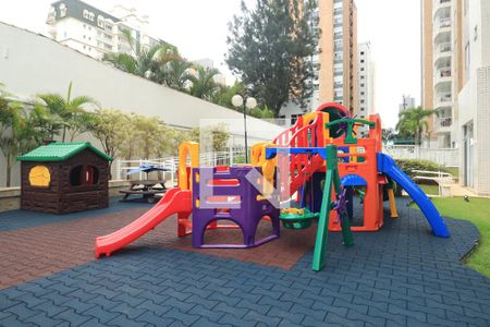 Apartamento à venda com 131m², 3 quartos e 3 vagasÁrea Comum - Playground