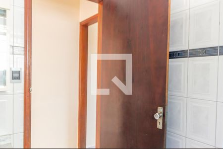 Casa à venda com 230m², 5 quartos e 2 vagas Casa à venda com 230m², 5 quartos e 2 vagasBanheiro 2