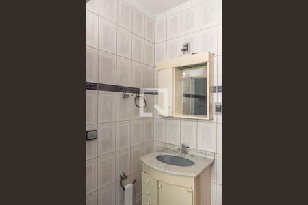 Casa à venda com 230m², 5 quartos e 2 vagas Casa à venda com 230m², 5 quartos e 2 vagasBanheiro 2