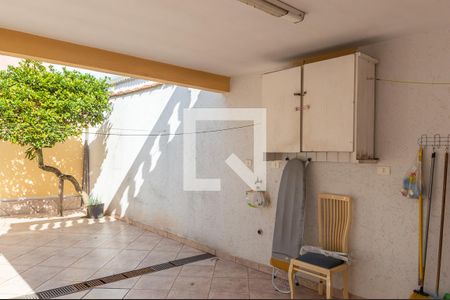 Casa à venda com 230m², 5 quartos e 2 vagas Casa à venda com 230m², 5 quartos e 2 vagasÁrea de Serviço