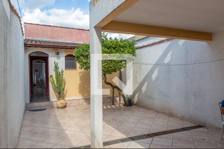 Casa à venda com 230m², 5 quartos e 2 vagas Casa à venda com 230m², 5 quartos e 2 vagasCasa 2 -Quintal