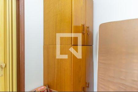 Casa à venda com 230m², 5 quartos e 2 vagas Casa à venda com 230m², 5 quartos e 2 vagasCasa 2 -Quarto 2