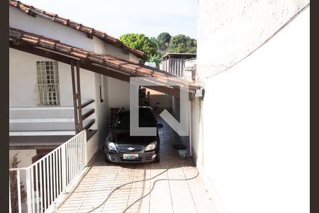 Casa à venda com 224m², 4 quartos e 4 vagas Casa à venda com 224m², 4 quartos e 4 vagasGaragem