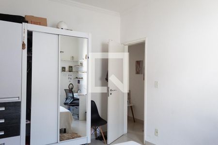 Casa à venda com 224m², 4 quartos e 4 vagas Casa à venda com 224m², 4 quartos e 4 vagasQuarto 3