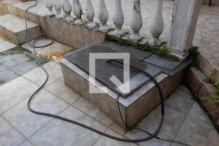 Casa à venda com 224m², 4 quartos e 4 vagas Casa à venda com 224m², 4 quartos e 4 vagaspoço natural