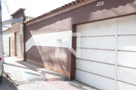 Casa à venda com 224m², 4 quartos e 4 vagas Casa à venda com 224m², 4 quartos e 4 vagasFachada