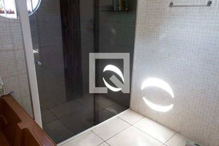 Casa à venda com 224m², 4 quartos e 4 vagas Casa à venda com 224m², 4 quartos e 4 vagasBanheiro da Suíte