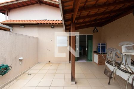 Casa de condomínio à venda com 214m², 3 quartos e 2 vagas Casa de condomínio à venda com 214m², 3 quartos e 2 vagasSobrado