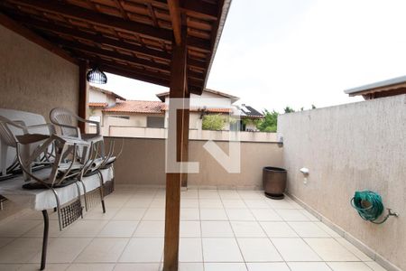 Casa de condomínio à venda com 214m², 3 quartos e 2 vagas Casa de condomínio à venda com 214m², 3 quartos e 2 vagasSobrado