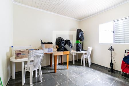 Casa à venda com 194m², 4 quartos e 1 vaga Casa à venda com 194m², 4 quartos e 1 vagaQuarto/Edícula