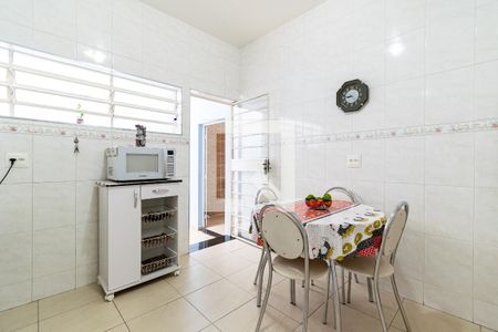 Casa à venda com 194m², 4 quartos e 1 vaga Casa à venda com 194m², 4 quartos e 1 vagaCozinha