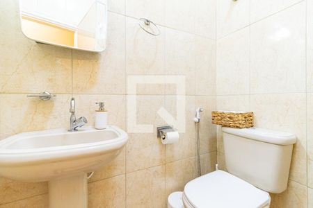 Casa à venda com 194m², 4 quartos e 1 vaga Casa à venda com 194m², 4 quartos e 1 vagaBanheiro Social
