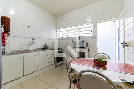 Casa à venda com 194m², 4 quartos e 1 vaga Casa à venda com 194m², 4 quartos e 1 vagaCozinha