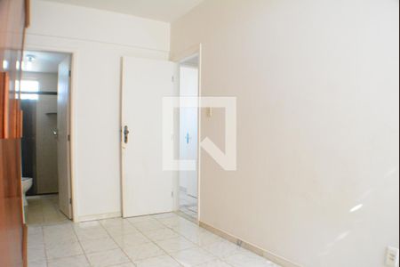 Apartamento para alugar com 82m², 3 quartos e 1 vagaQuarto 2 com banheiro 