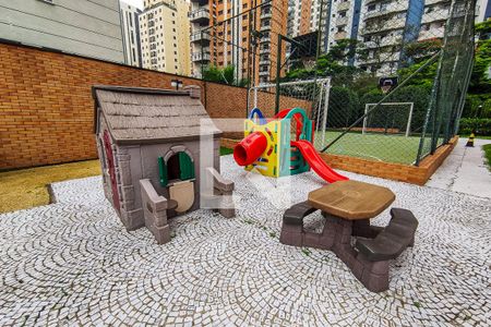 Apartamento à venda com 250m², 3 quartos e 4 vagasÁrea Comum - Playground